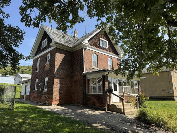 708 Bowen, SAVANNA, Illinois 61074, 3 Bedrooms Bedrooms, ,2 BathroomsBathrooms,House,For Sale,Bowen,202505616