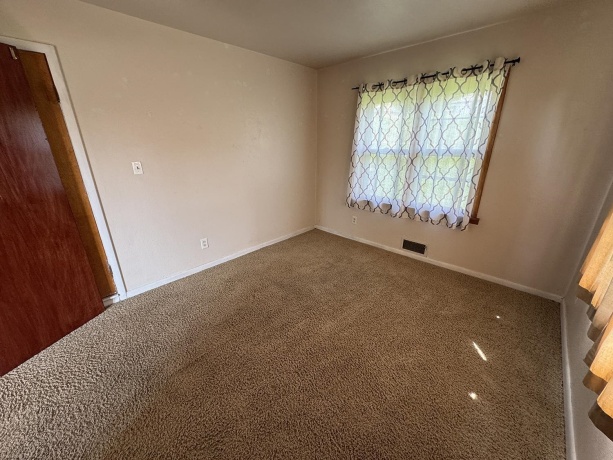 708 Bowen, SAVANNA, Illinois 61074, 3 Bedrooms Bedrooms, ,2 BathroomsBathrooms,House,For Sale,Bowen,202505616