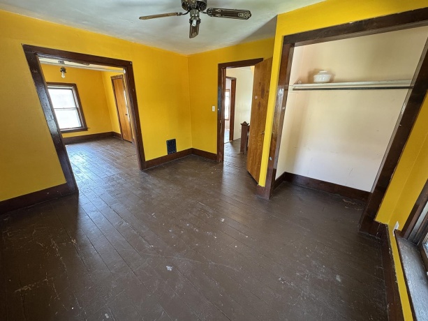 708 Bowen, SAVANNA, Illinois 61074, 3 Bedrooms Bedrooms, ,2 BathroomsBathrooms,House,For Sale,Bowen,202505616