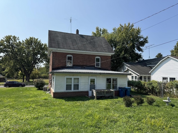 708 Bowen, SAVANNA, Illinois 61074, 3 Bedrooms Bedrooms, ,2 BathroomsBathrooms,House,For Sale,Bowen,202505616