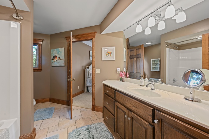 19 Cedar Rim, GALENA, Illinois 61036, 5 Bedrooms Bedrooms, ,4 BathroomsBathrooms,House,For Sale,Cedar Rim,202505628