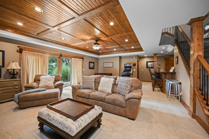 19 Cedar Rim, GALENA, Illinois 61036, 5 Bedrooms Bedrooms, ,4 BathroomsBathrooms,House,For Sale,Cedar Rim,202505628