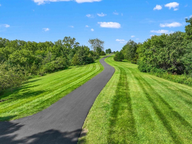 19 Cedar Rim, GALENA, Illinois 61036, 5 Bedrooms Bedrooms, ,4 BathroomsBathrooms,House,For Sale,Cedar Rim,202505628