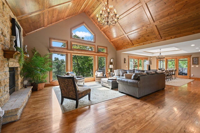 19 Cedar Rim, GALENA, Illinois 61036, 5 Bedrooms Bedrooms, ,4 BathroomsBathrooms,House,For Sale,Cedar Rim,202505628