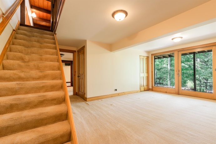 6 Ironwood, GALENA, Illinois 61036, 3 Bedrooms Bedrooms, ,2 BathroomsBathrooms,House,For Sale,Ironwood,202505648