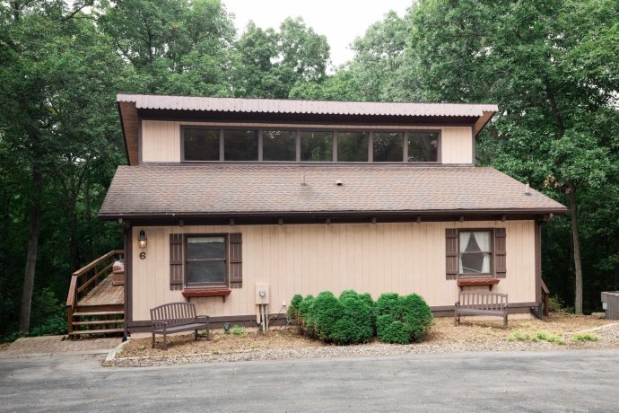 6 Ironwood, GALENA, Illinois 61036, 3 Bedrooms Bedrooms, ,2 BathroomsBathrooms,House,For Sale,Ironwood,202505648