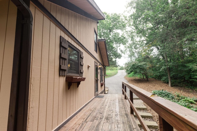 6 Ironwood, GALENA, Illinois 61036, 3 Bedrooms Bedrooms, ,2 BathroomsBathrooms,House,For Sale,Ironwood,202505648