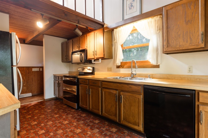 6 Ironwood, GALENA, Illinois 61036, 3 Bedrooms Bedrooms, ,2 BathroomsBathrooms,House,For Sale,Ironwood,202505648