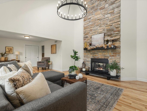 9281 Auburn, WINNEBAGO, Illinois 61088, 6 Bedrooms Bedrooms, ,5 BathroomsBathrooms,House,For Sale,Auburn,202505653