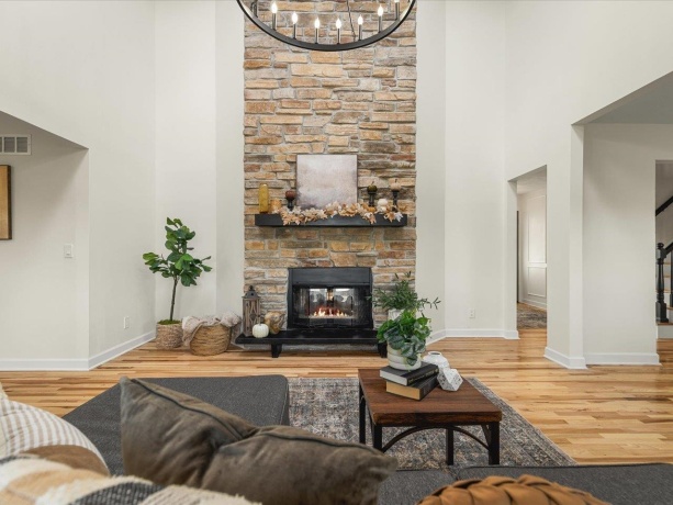 9281 Auburn, WINNEBAGO, Illinois 61088, 6 Bedrooms Bedrooms, ,5 BathroomsBathrooms,House,For Sale,Auburn,202505653