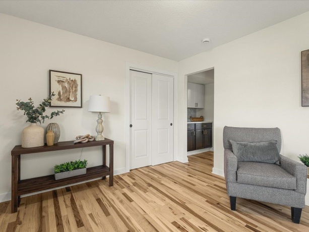 9281 Auburn, WINNEBAGO, Illinois 61088, 6 Bedrooms Bedrooms, ,5 BathroomsBathrooms,House,For Sale,Auburn,202505653