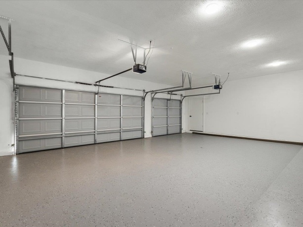 9281 Auburn, WINNEBAGO, Illinois 61088, 6 Bedrooms Bedrooms, ,5 BathroomsBathrooms,House,For Sale,Auburn,202505653