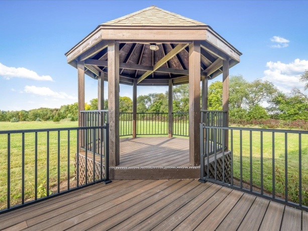 9281 Auburn, WINNEBAGO, Illinois 61088, 6 Bedrooms Bedrooms, ,5 BathroomsBathrooms,House,For Sale,Auburn,202505653