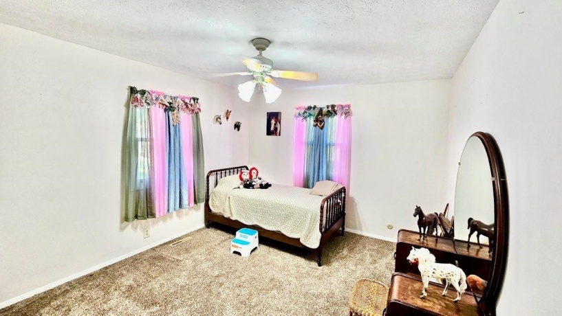 4724 Illinois, LOVES PARK, Illinois 61111, 4 Bedrooms Bedrooms, ,2 BathroomsBathrooms,House,For Sale,Illinois,202505654