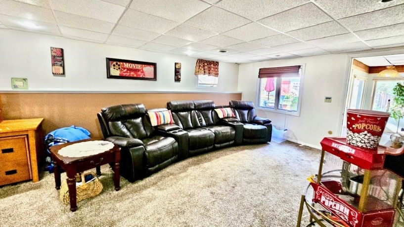 4724 Illinois, LOVES PARK, Illinois 61111, 4 Bedrooms Bedrooms, ,2 BathroomsBathrooms,House,For Sale,Illinois,202505654