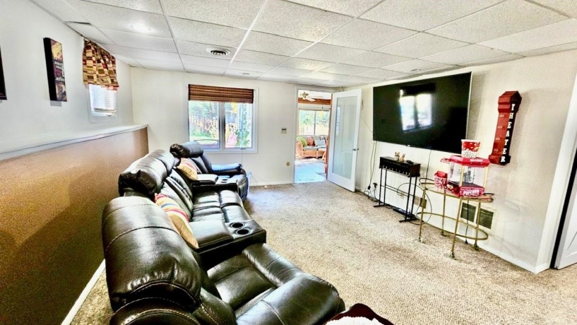 4724 Illinois, LOVES PARK, Illinois 61111, 4 Bedrooms Bedrooms, ,2 BathroomsBathrooms,House,For Sale,Illinois,202505654