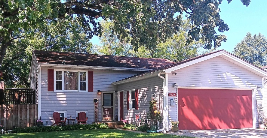 4724 Illinois, LOVES PARK, Illinois 61111, 4 Bedrooms Bedrooms, ,2 BathroomsBathrooms,House,For Sale,Illinois,202505654