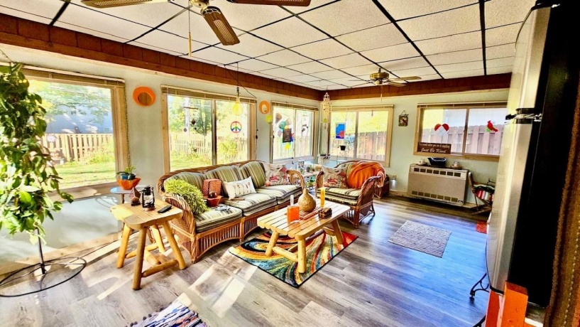 4724 Illinois, LOVES PARK, Illinois 61111, 4 Bedrooms Bedrooms, ,2 BathroomsBathrooms,House,For Sale,Illinois,202505654