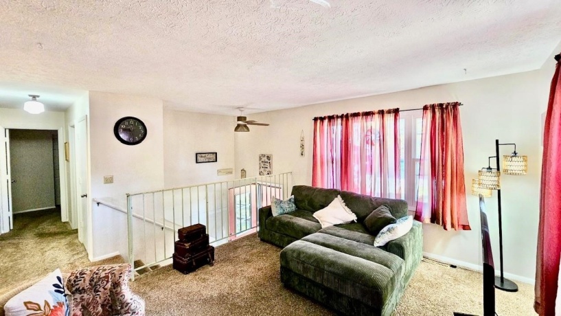 4724 Illinois, LOVES PARK, Illinois 61111, 4 Bedrooms Bedrooms, ,2 BathroomsBathrooms,House,For Sale,Illinois,202505654