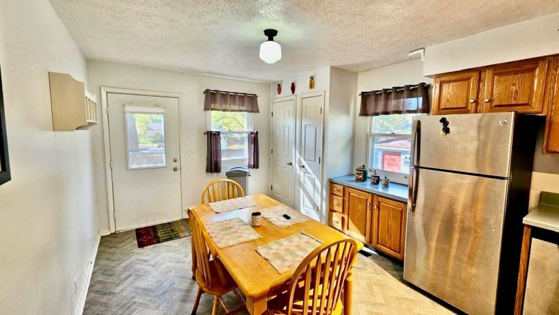 4724 Illinois, LOVES PARK, Illinois 61111, 4 Bedrooms Bedrooms, ,2 BathroomsBathrooms,House,For Sale,Illinois,202505654