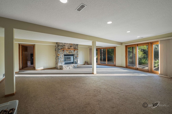 12349 IL Rte 78, MOUNT CARROLL, Illinois 61053, 4 Bedrooms Bedrooms, ,3 BathroomsBathrooms,House,For Sale,IL Rte 78,202505665