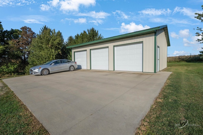 12349 IL Rte 78, MOUNT CARROLL, Illinois 61053, 4 Bedrooms Bedrooms, ,3 BathroomsBathrooms,House,For Sale,IL Rte 78,202505665