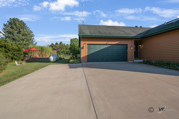 12349 IL Rte 78, MOUNT CARROLL, Illinois 61053, 4 Bedrooms Bedrooms, ,3 BathroomsBathrooms,House,For Sale,IL Rte 78,202505665