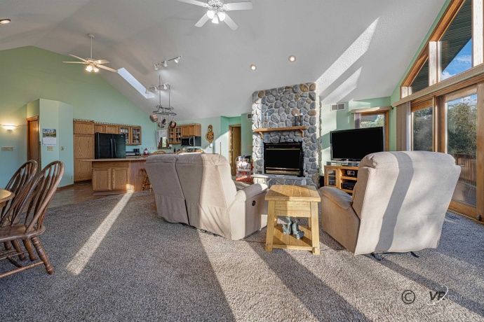 12349 IL Rte 78, MOUNT CARROLL, Illinois 61053, 4 Bedrooms Bedrooms, ,3 BathroomsBathrooms,House,For Sale,IL Rte 78,202505665