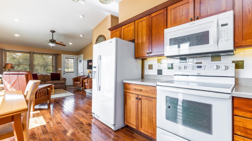 2 Sunbow, GALENA, Illinois 61036, 2 Bedrooms Bedrooms, ,2 BathroomsBathrooms,House,For Sale,Sunbow,202505666