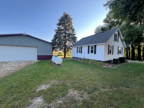 7375 Coon Trail, CAPRON, Illinois 61012, 2 Bedrooms Bedrooms, ,1 BathroomBathrooms,House,For Sale,Coon Trail,202505690