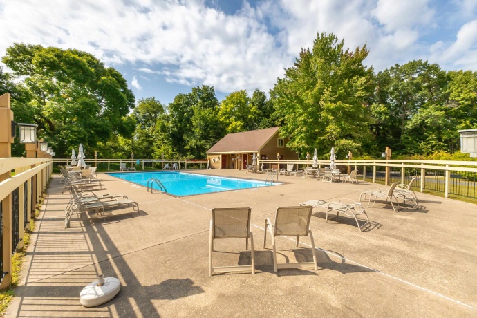 A17 Long Bay Point, GALENA, Illinois 61036, 1 Bedroom Bedrooms, ,1 BathroomBathrooms,Condominium,For Sale,Long Bay Point,202505700