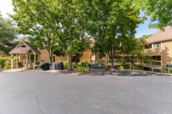 A17 Long Bay Point, GALENA, Illinois 61036, 1 Bedroom Bedrooms, ,1 BathroomBathrooms,Condominium,For Sale,Long Bay Point,202505700