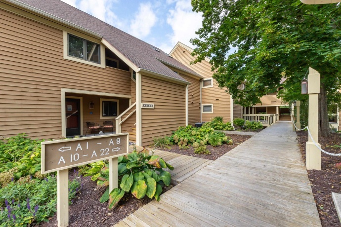 A17 Long Bay Point, GALENA, Illinois 61036, 1 Bedroom Bedrooms, ,1 BathroomBathrooms,Condominium,For Sale,Long Bay Point,202505700