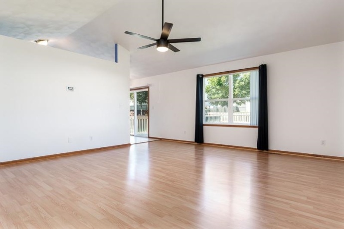 3056 HAMLIN, MACHESNEY PARK, Illinois 61115, 3 Bedrooms Bedrooms, ,2 BathroomsBathrooms,House,For Sale,HAMLIN,202505709