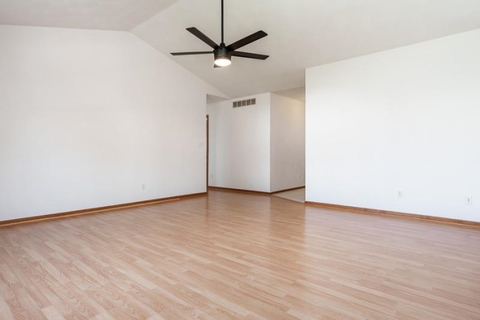 3056 HAMLIN, MACHESNEY PARK, Illinois 61115, 3 Bedrooms Bedrooms, ,2 BathroomsBathrooms,House,For Sale,HAMLIN,202505709