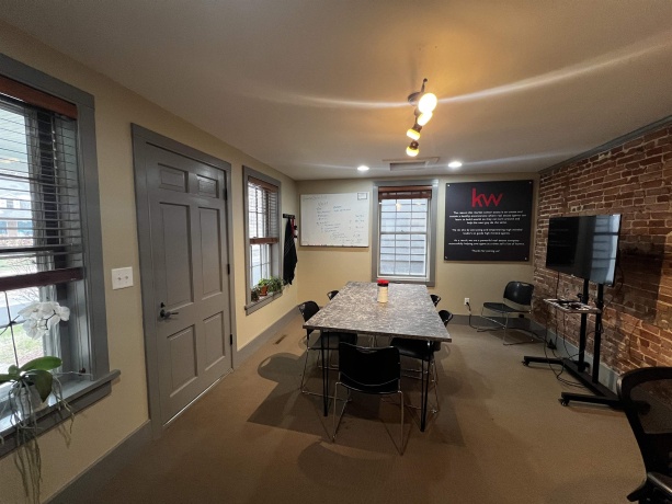 809 Spring (Highway 20), GALENA, Illinois 61036, 2 Bedrooms Bedrooms, ,2 BathroomsBathrooms,House,For Sale,Spring (Highway 20),202501238