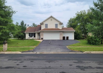 1126 Old Hunter Run, BYRON, Illinois 61010, 3 Bedrooms Bedrooms, ,2 BathroomsBathrooms,House,For Sale,Old Hunter Run,202504853