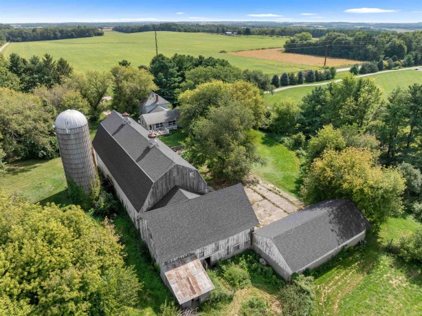 1610 Town Hall, BELOIT, Wisconsin 53511, 4 Bedrooms Bedrooms, ,2 BathroomsBathrooms,House,For Sale,Town Hall,202505726