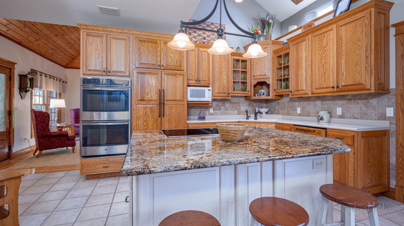 200 Sioux, GALENA, Illinois 61036, 4 Bedrooms Bedrooms, ,3 BathroomsBathrooms,House,For Sale,Sioux,202505738