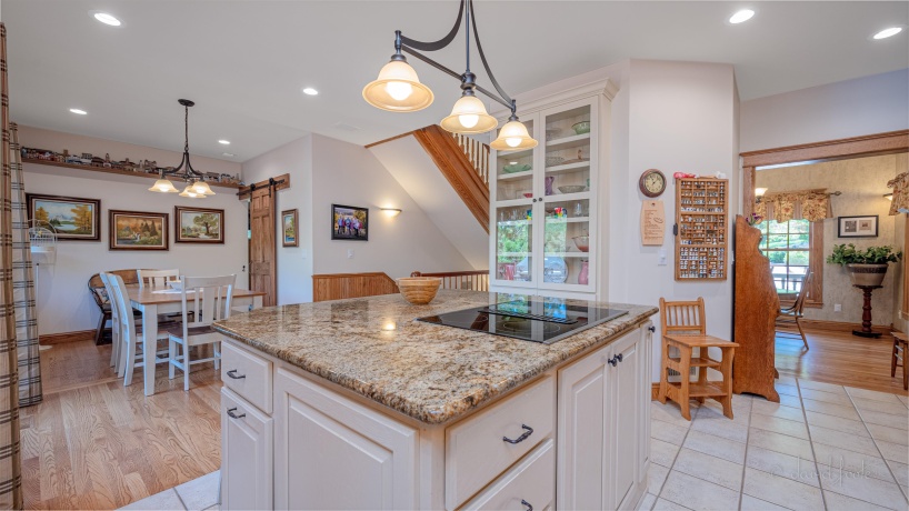 200 Sioux, GALENA, Illinois 61036, 4 Bedrooms Bedrooms, ,3 BathroomsBathrooms,House,For Sale,Sioux,202505738