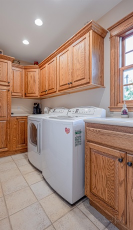 200 Sioux, GALENA, Illinois 61036, 4 Bedrooms Bedrooms, ,3 BathroomsBathrooms,House,For Sale,Sioux,202505738