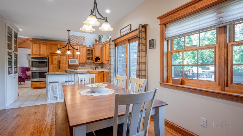 200 Sioux, GALENA, Illinois 61036, 4 Bedrooms Bedrooms, ,3 BathroomsBathrooms,House,For Sale,Sioux,202505738