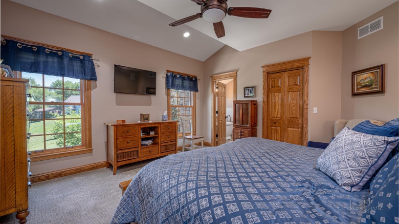 200 Sioux, GALENA, Illinois 61036, 4 Bedrooms Bedrooms, ,3 BathroomsBathrooms,House,For Sale,Sioux,202505738