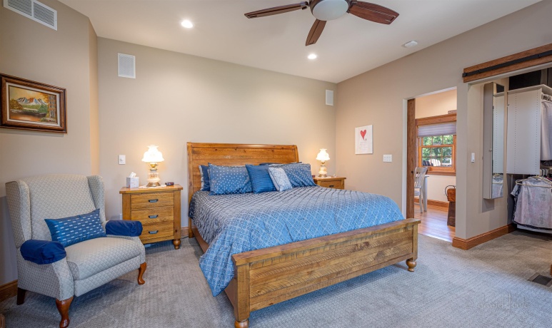 200 Sioux, GALENA, Illinois 61036, 4 Bedrooms Bedrooms, ,3 BathroomsBathrooms,House,For Sale,Sioux,202505738