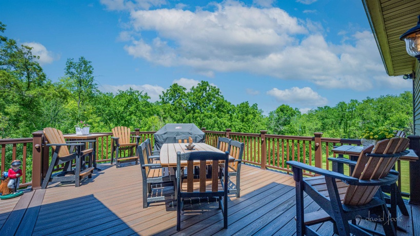 200 Sioux, GALENA, Illinois 61036, 4 Bedrooms Bedrooms, ,3 BathroomsBathrooms,House,For Sale,Sioux,202505738