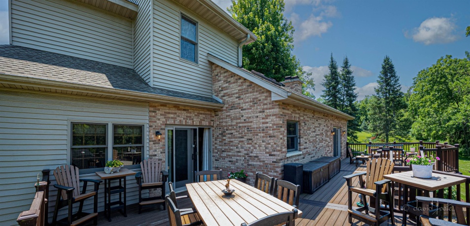 200 Sioux, GALENA, Illinois 61036, 4 Bedrooms Bedrooms, ,3 BathroomsBathrooms,House,For Sale,Sioux,202505738