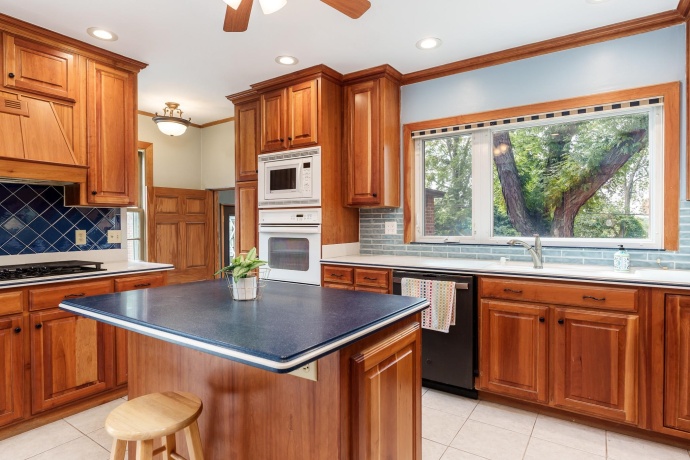 2014 Glenview, ROCKFORD, Illinois 61107, 5 Bedrooms Bedrooms, ,4 BathroomsBathrooms,House,For Sale,Glenview,202505745