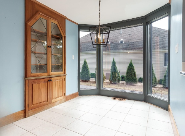 2014 Glenview, ROCKFORD, Illinois 61107, 5 Bedrooms Bedrooms, ,4 BathroomsBathrooms,House,For Sale,Glenview,202505745