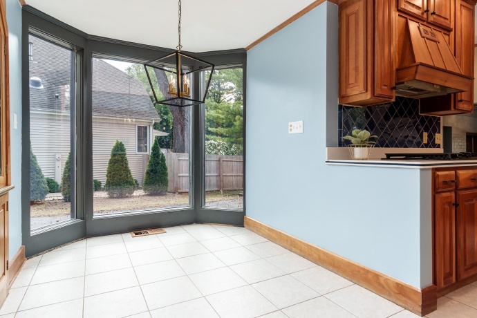 2014 Glenview, ROCKFORD, Illinois 61107, 5 Bedrooms Bedrooms, ,4 BathroomsBathrooms,House,For Sale,Glenview,202505745