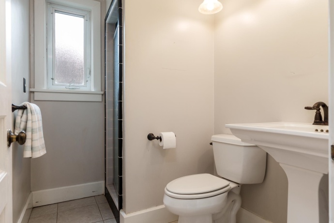 2014 Glenview, ROCKFORD, Illinois 61107, 5 Bedrooms Bedrooms, ,4 BathroomsBathrooms,House,For Sale,Glenview,202505745